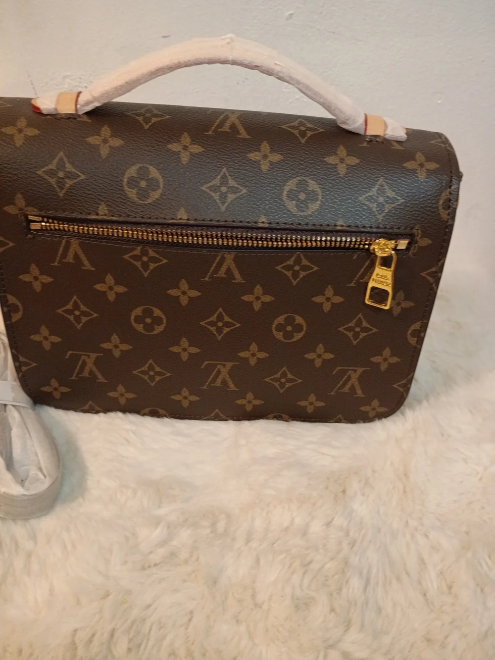 Louis Vuitton Monogram Canvas Satchel with Gold Hardware - Picture 2 of 7